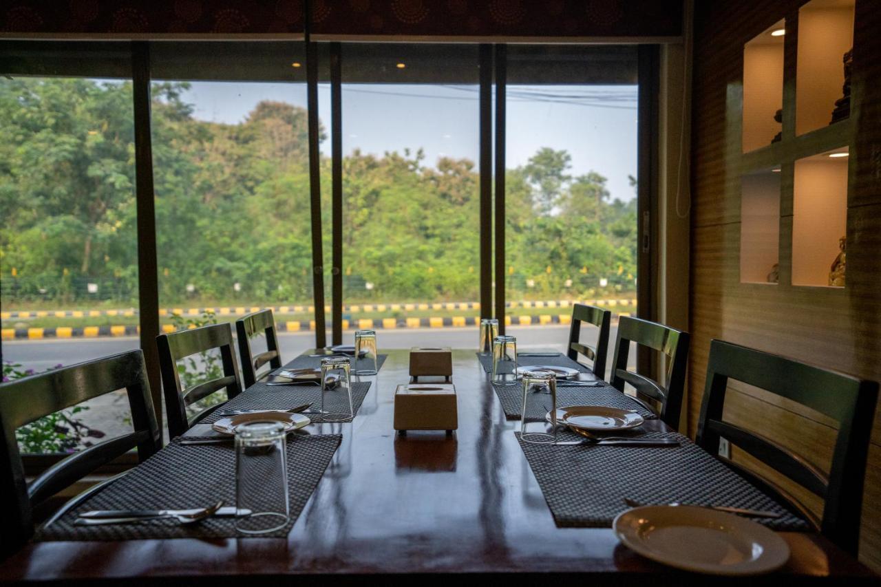 Hotel Peaceland Lumbini Kültér fotó